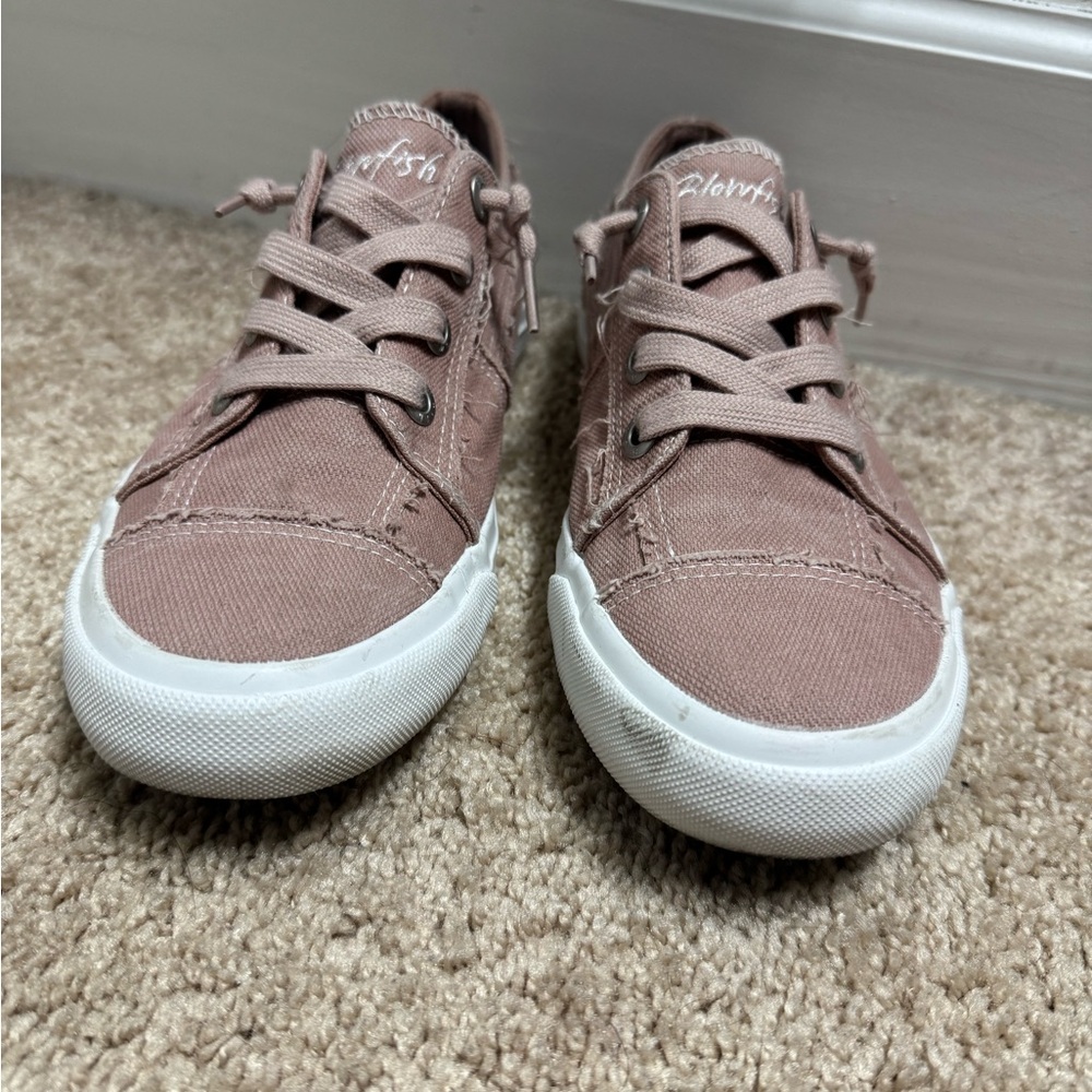 Blowfish Malibu Women’s Sneakers - Picture 2 of 4
